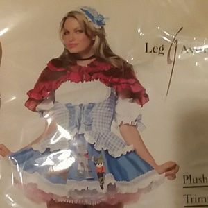 Leg Avenue Plush Ruffle Capelet